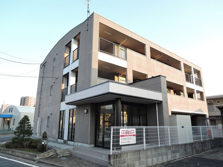 【エントランス】ベイシェント大和町 