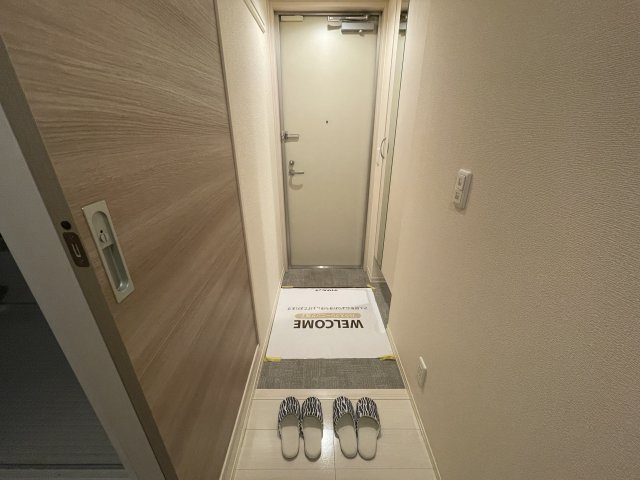 クレッセントコートの玄関
