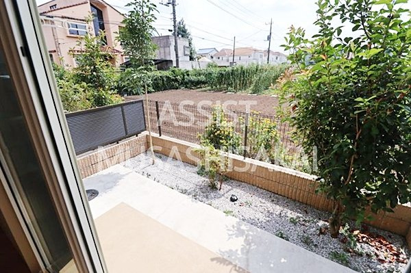 カトレア　ルージュの庭