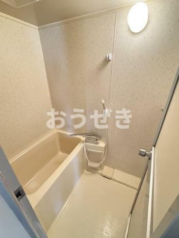 ハイツアザレアの浴室
