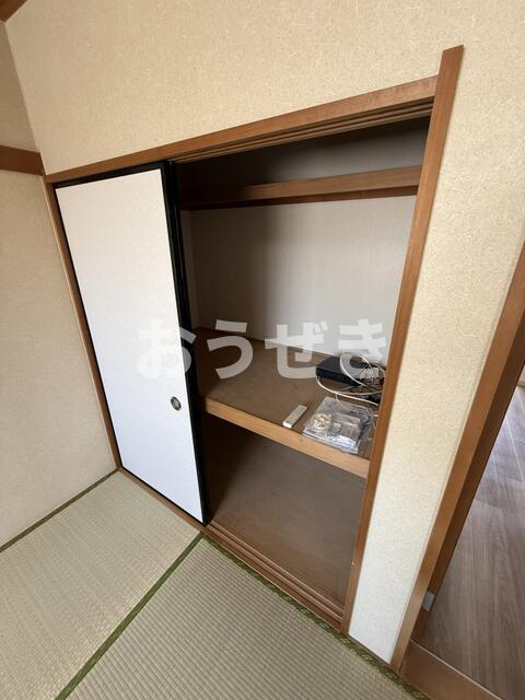 ハイツアザレアの収納