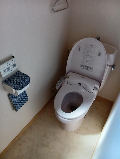 安城市根崎町貸家のトイレ