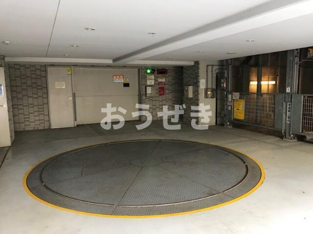 グランド・ガーラ横濱万世町の駐車場