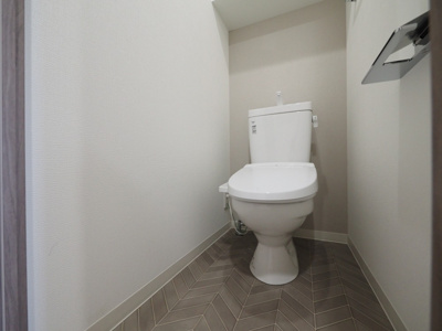 【トイレ】 | アドバンス大阪メルディア | 落ち着いた色調のトイレです