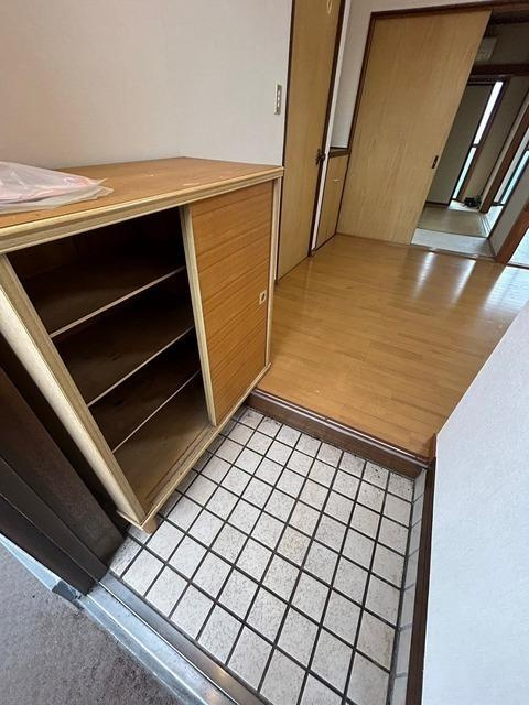 満寿田ハイツの玄関