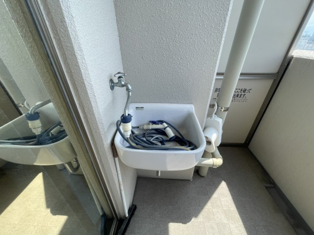 アルファスマート衣山の設備|バルコニーの水栓です。