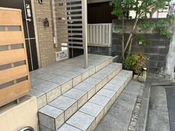 アミティエ本町のエントランス