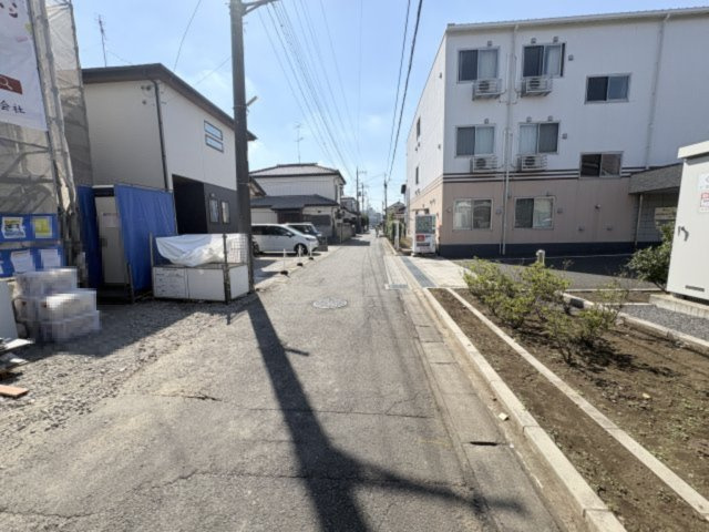 【前面道路含む現地写真】 | 久喜市久喜北LiveleGardenS　新築戸建　全2棟　2号棟 | 10/9撮影