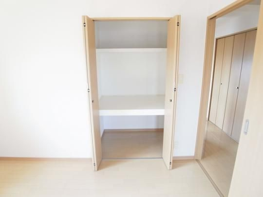 熊本市東区長嶺南６丁目の賃貸マンションの収納