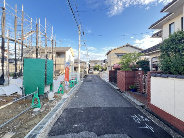 橿原市新口町　第1期　全2棟の前面道路含む現地写真