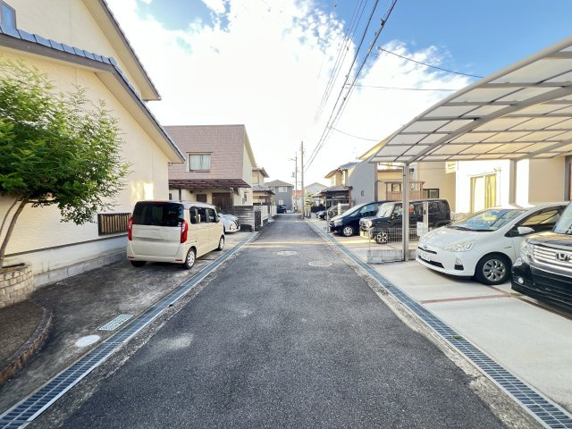 橿原市新口町　第1期　全2棟の前面道路含む現地写真