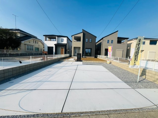 【Livele Garden】　栃木市都賀町平川　第１　全4邸の前面道路含む現地写真|カースペース並列2台駐車可能♪
2026年8月撮影