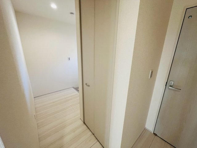 【Livele Garden】　栃木市都賀町平川　第１　全4邸の収納|〇２号棟　ホール収納〇
2階ホールにも収納スペースがございます。あると嬉しいプラスワンのスペースです（＾＾）
2026年8月撮影