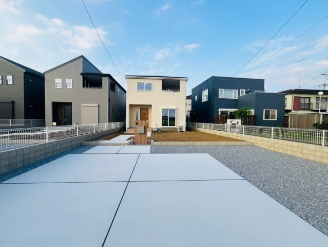 【Livele Garden】　栃木市都賀町平川　第１　全4邸の外観|カースペース並列2台駐車可能♪
2026年8月撮影