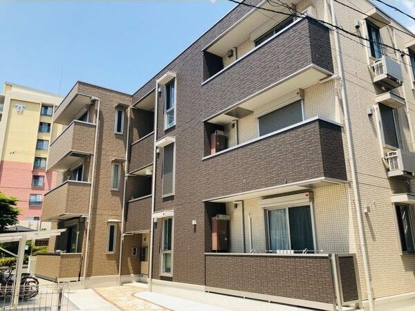 D-room灘北通の外観