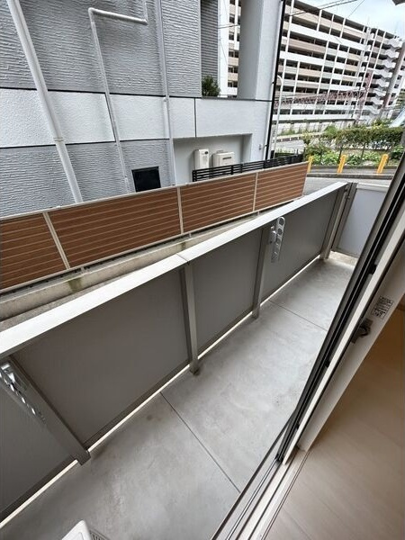 D-room灘北通のバルコニー