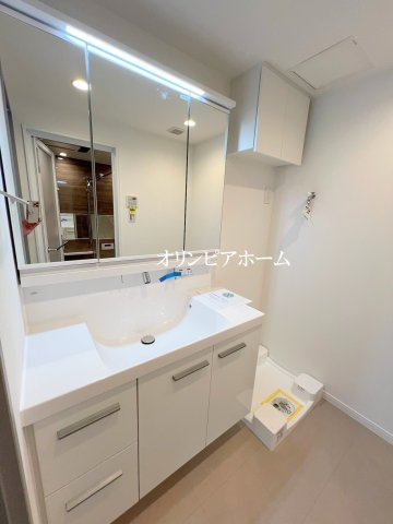 ライオンズマンション亀戸第８　6階　角部屋　リフォーム済の独立洗面台