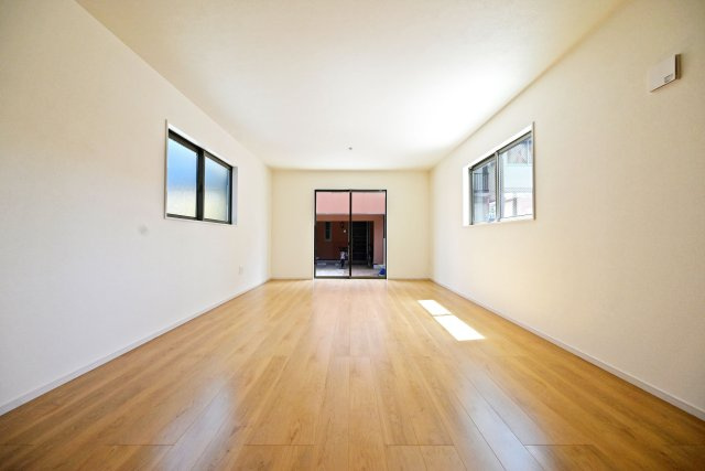 テラシエ東園田町3丁目新築一戸建て│4LDK+駐車１台可の居間・リビング|住まいの中心となるリビングは、ゆったりとした時間が流れる心地よい空間です。