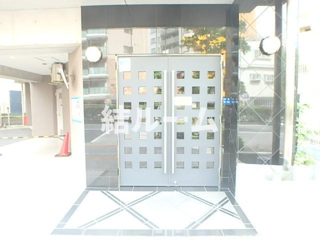 板橋区幸町の賃貸マンションのエントランス