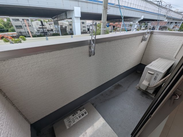 フジパレス西本町V番館のバルコニー