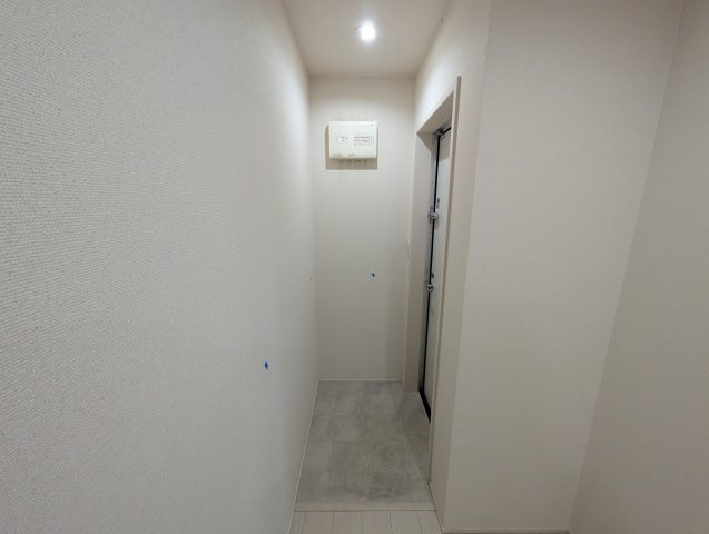 フジパレス西本町V番館の玄関