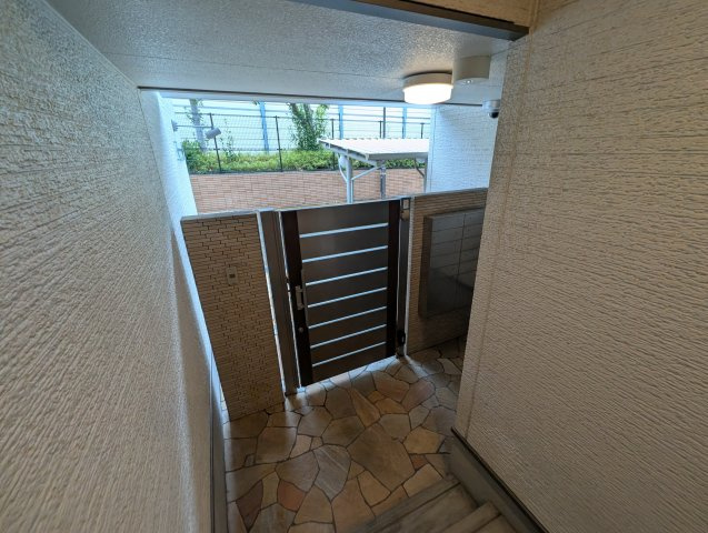 フジパレス西本町V番館のロビー