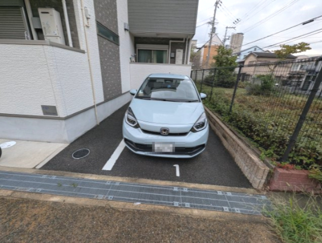 フジパレス西本町V番館の駐車場