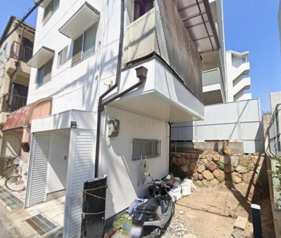 御影塚町1丁目のバルコニー|駐車も楽々　前面６ｍ道路に面した住まい