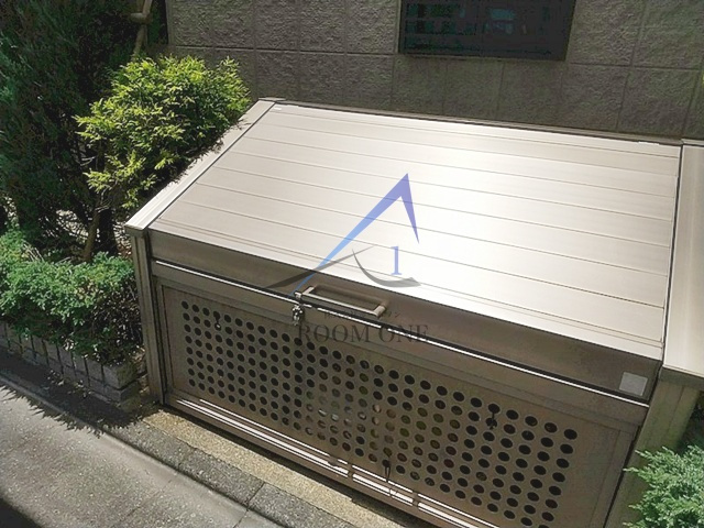 プリマヴェーラ目黒 のその他共用部分|敷地内ゴミ置き場です。