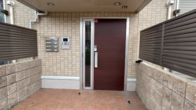 ハピネスのエントランス