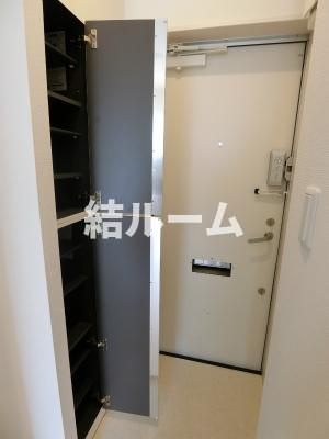 板橋区小茂根４丁目のアパートの玄関