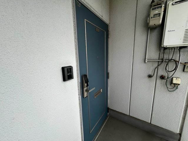 シャンウエストの玄関