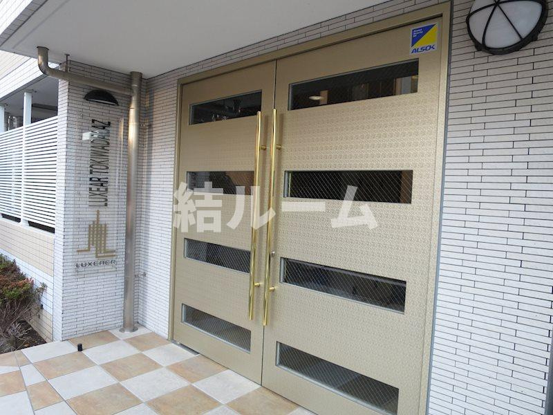 板橋区南常盤台１丁目の賃貸マンションのエントランス