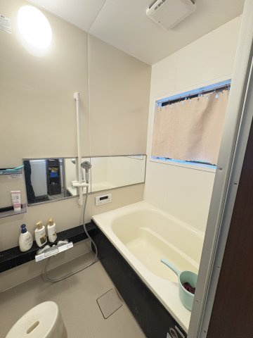売中古戸建　沼津市小諏訪の浴室|使いやすさに配慮された浴室で、快適な入浴時間を楽しめます。