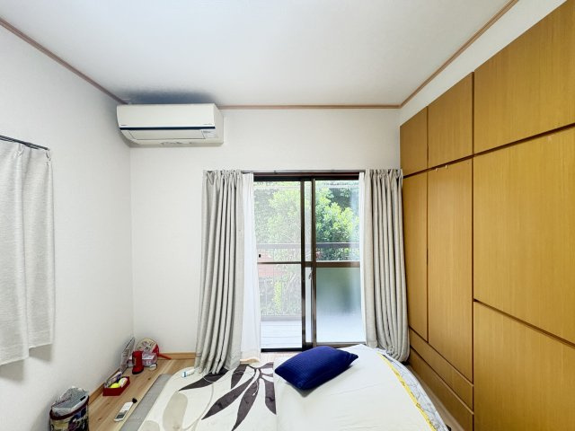 売中古戸建　沼津市小諏訪のその他|大容量の収納を備えた洋室です。すっきり暮らせる快適な空間です。