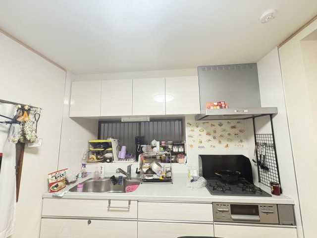 売中古戸建　沼津市小諏訪のその他|収納力のあるキッチンで、毎日のお料理も快適に楽しめます。