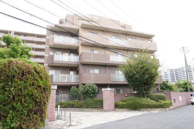 レクセルプラザ谷塚の外観