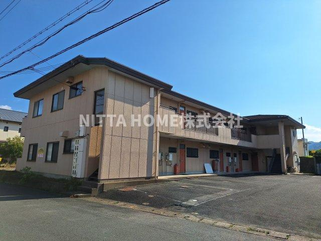 丹波市柏原町南多田のアパートの外観|駐車場１台無料◇独立洗面台や温水洗浄付きのトイレなどを設置済み◎