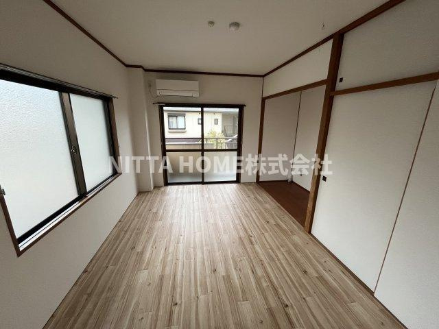 丹波市柏原町南多田のアパートの内装|６帖の洋室が３部屋あります◎