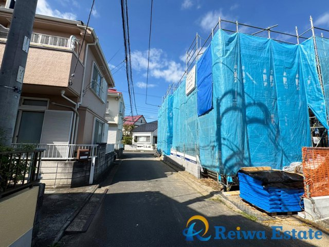 新築戸建　茅ヶ崎市松風台の前面道路含む現地写真