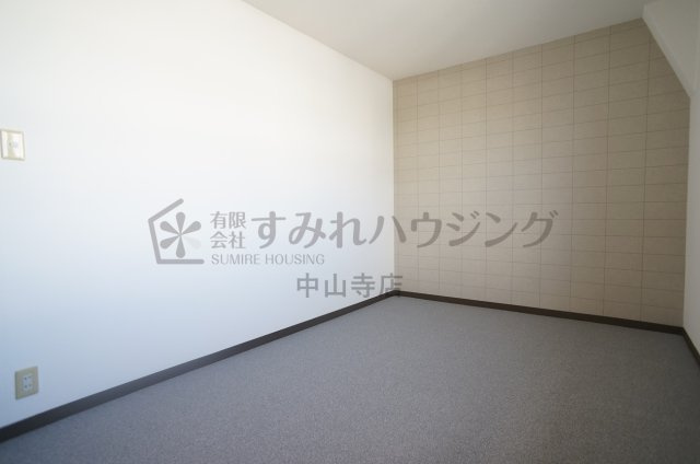 フライブルク瑞穂の洋室