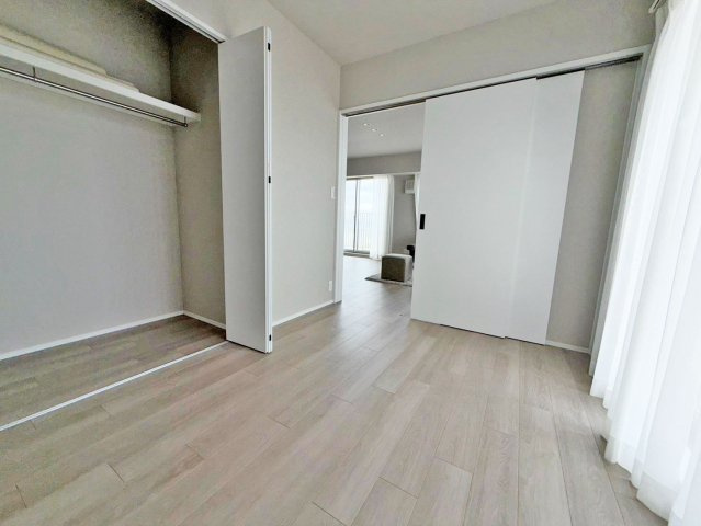 シティゲートタワー千里中央の子供部屋|洋室約4.5帖
子ども部屋に適した広さがあり、学習机やベッドもゆったりとレイアウトできます。