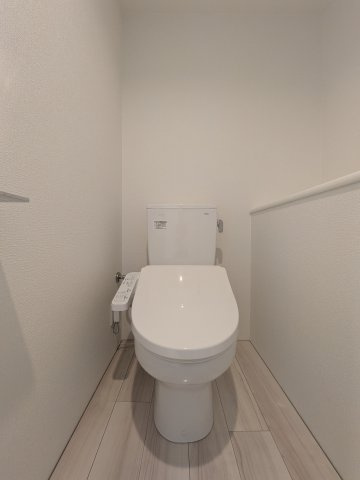 フラッフィー市谷台町のトイレ|落ち着いたトイレです
