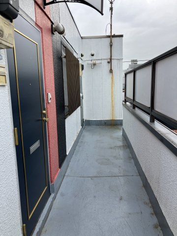ジュネパレス足立Ⅱの玄関