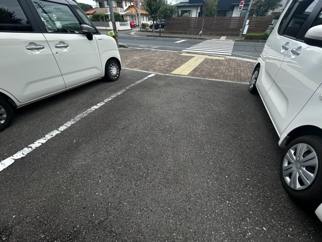 メゾンＭの駐車場