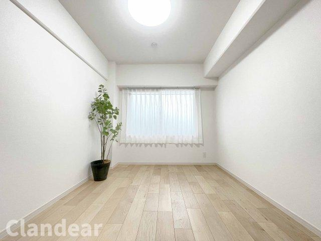 白鳥１番館ダイヤモンドマンションの洋室|ドキドキの新生活も、安心してスタート。ぴったりの住まいを見つけませんか？クランディアが一緒に住まい選びをサポートします‼　まずは、お気軽にお問合せください　＃クランディア