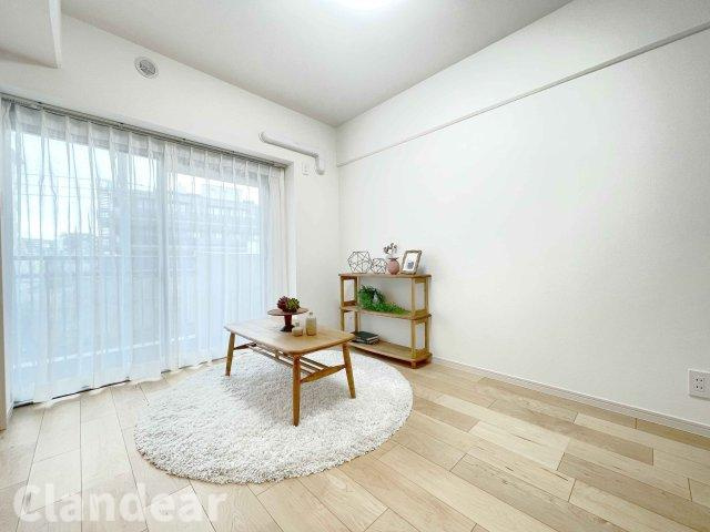 白鳥１番館ダイヤモンドマンションの寝室|ドキドキの新生活も、安心してスタート。ぴったりの住まいを見つけませんか？クランディアが一緒に住まい選びをサポートします‼　まずは、お気軽にお問合せください　＃クランディア