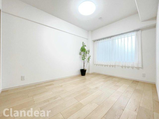 白鳥１番館ダイヤモンドマンションの洋室|ドキドキの新生活も、安心してスタート。ぴったりの住まいを見つけませんか？クランディアが一緒に住まい選びをサポートします‼　まずは、お気軽にお問合せください　＃クランディア