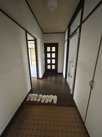 北坂戸第二住宅の玄関