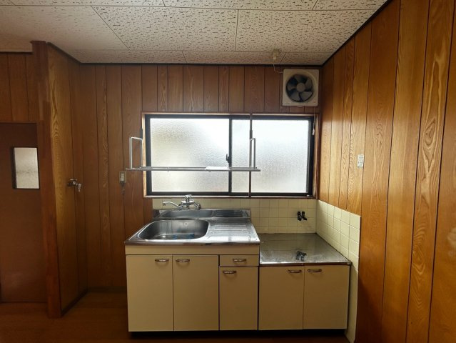 加藤アパート B棟のキッチン